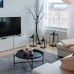 New & Luxurious Superior By Arctic Homes * 로바니에미