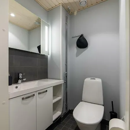 New & Luxurious Superior By Arctic Homes Apartamento