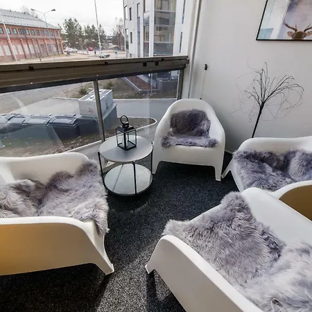 New & Luxurious Superior By Arctic Homes * 罗瓦涅米