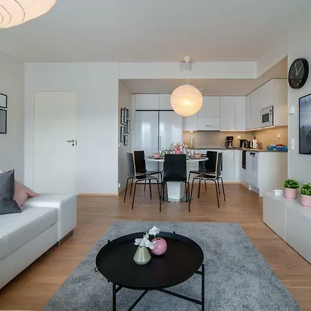 New & Luxurious Superior By Arctic Homes * Ροβανιέμι